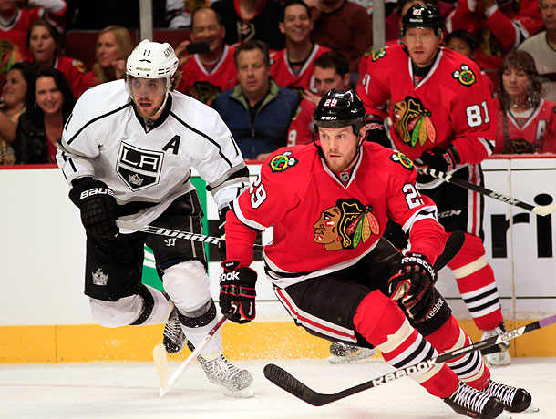 Anze Kopitar (left) has struggled to keep up with Bryan Bickell and the rest of the Blackhawks (Jamie Squire/Getty Images)